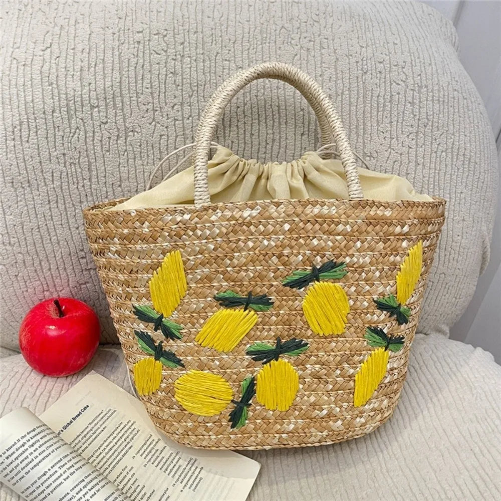 Sac d'été brodé pour femmes, parfait pour la plage ou les balades estivales décontractées.