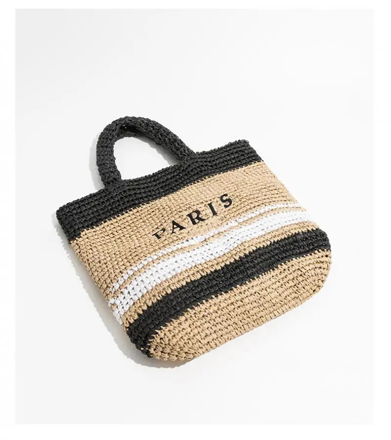 Accessoire de vacances : sac de plage femme en paille tressée. Modèle Azura, grand et bicolore pour l'été.