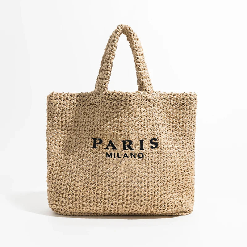 Sac de plage en paille pour femme, grand et élégant. Design bohème Azura, parfait pour un look d'été chic.