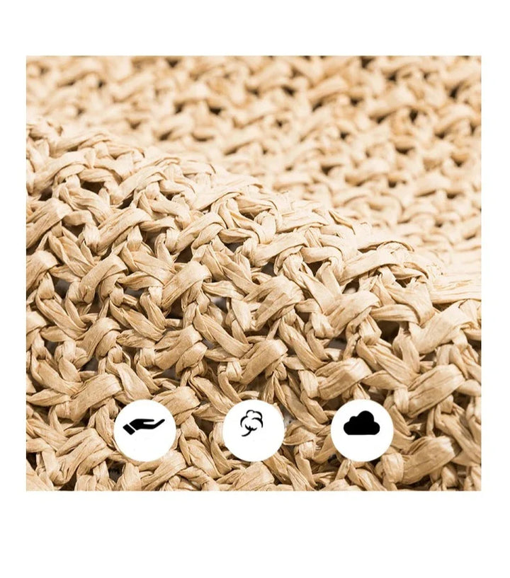 Sac de plage en paille tressée, modèle Azura, pour femme. Un accessoire de mode estival, beige et grand.