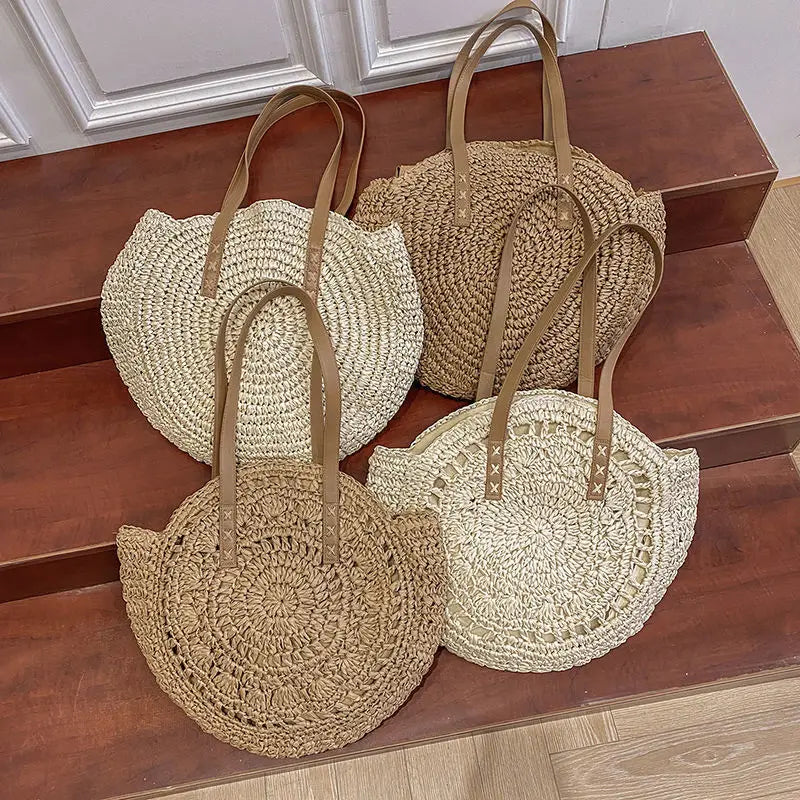 Sac à main en paille tressée pour femme, style bohème tendance, idéal pour la plage.