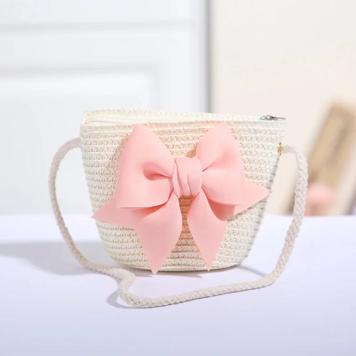 Sac de paille tressée pour enfant, polyvalent : plage, jouet, coquillage. Léger et mignon.