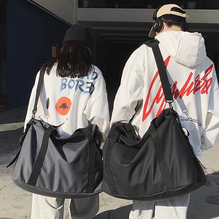Sac de voyage imperméable et résistant pour femme, idéal plage, été et organisation familiale.