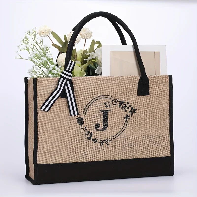 Sac de plage personnalisé en jute, un accessoire unique pour chaque femme.