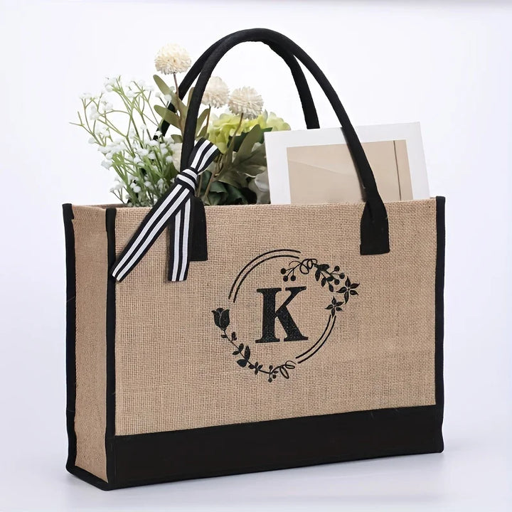 Grand sac de plage en toile de jute, personnalisable pour un été inoubliable.