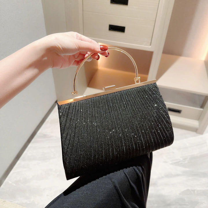 Élégant sac de soirée pailleté, pochette femme chic, accessoire tendance pour cérémonie, soirée ou fête.