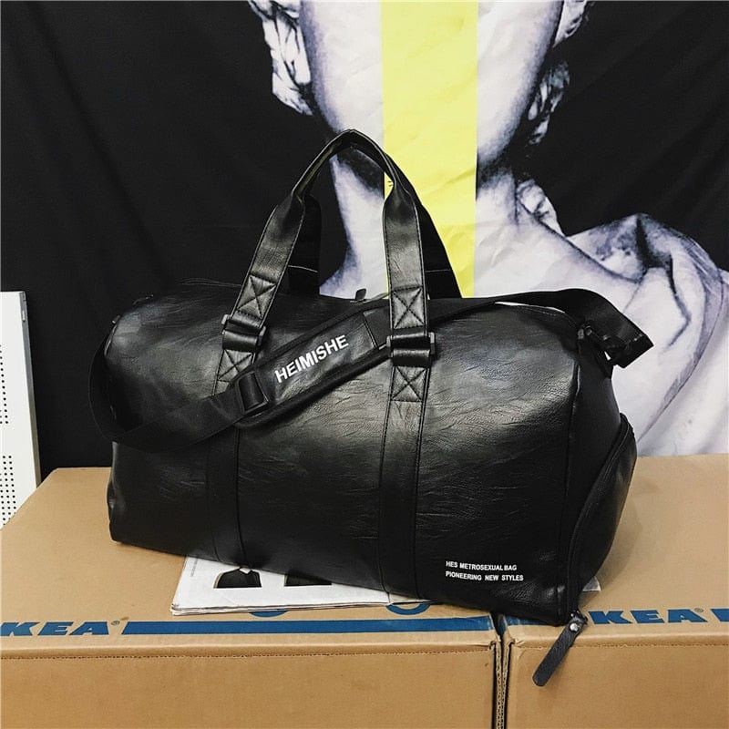 Grand sac de voyage en cuir PU blanc, idéal pour les accessoires de voyage féminins.