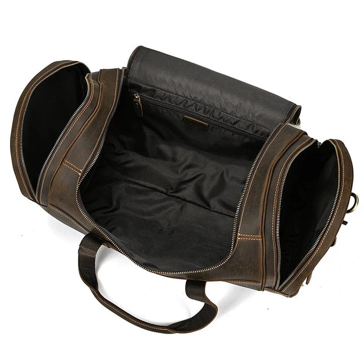Vue latérale du sac de voyage homme Édourd en cuir marron foncé, bagage cabine compact et stylé