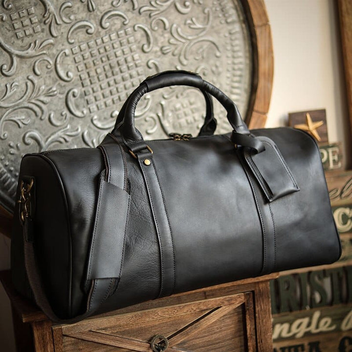 Sac de voyage Kaïs en cuir crazy horse noir, élégant et compact pour homme