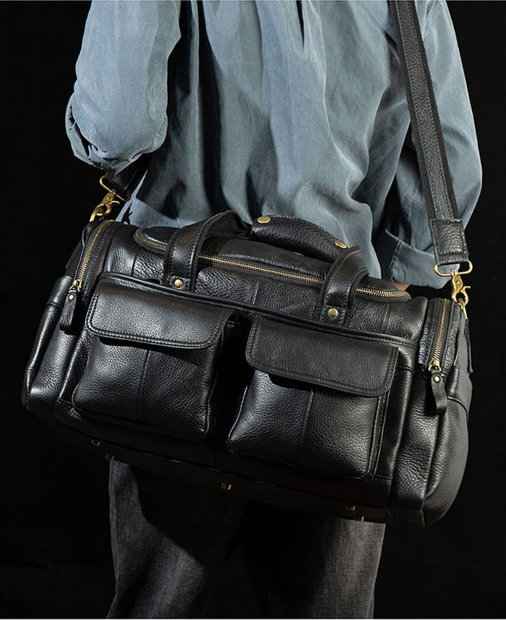 Sac de business en cuir pour homme, élégant et fonctionnel, pour des voyages réussis.