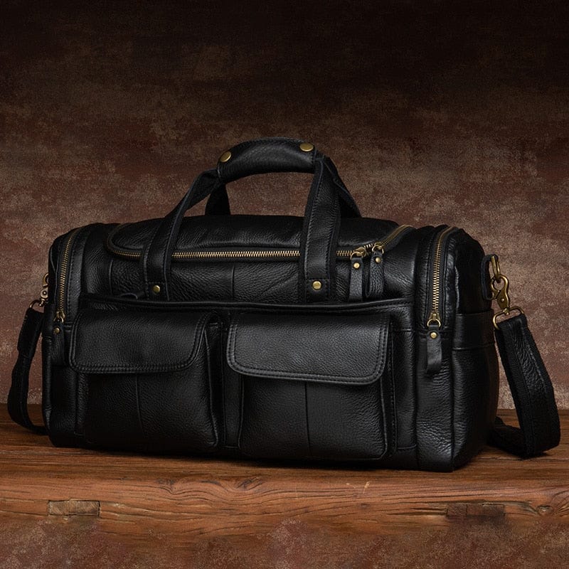 Pratique et chic: sac de voyage en cuir pour homme, compatible bagage cabine.