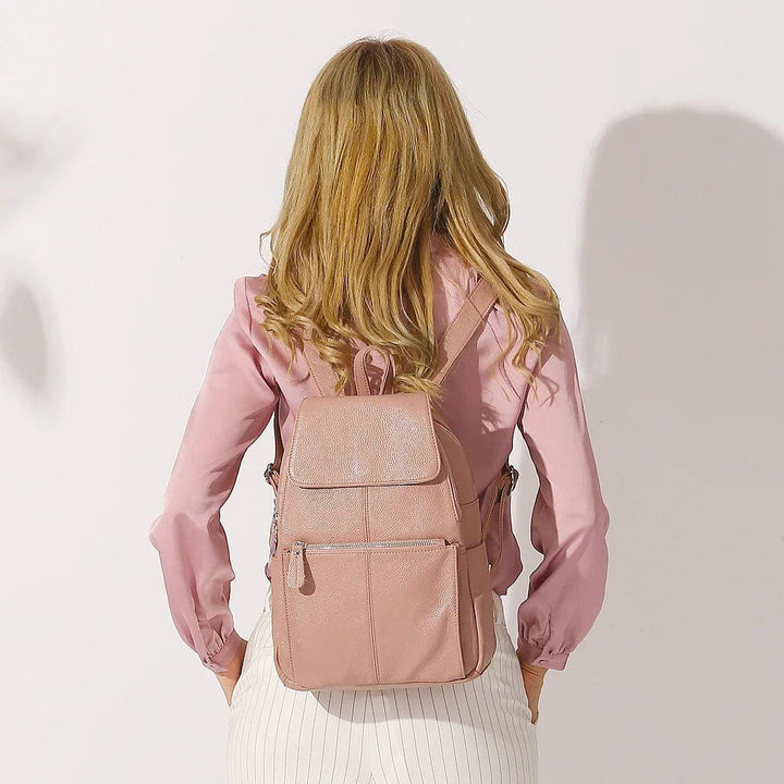 Sac à dos femme en cuir avec compartiments intérieurs, organisation facile au quotidien.