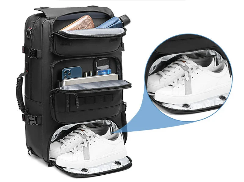 Sac à dos week-end polyvalent pour homme, montrant ses multiples rangements et son design moderne.