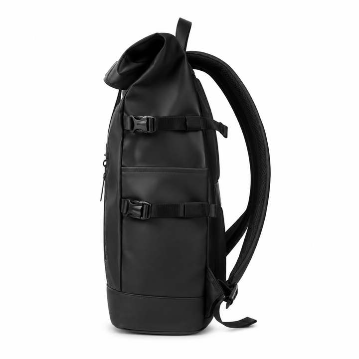 Sac à dos roll-top noir élégant, parfait pour le voyage, avec port USB et espace PC portable.