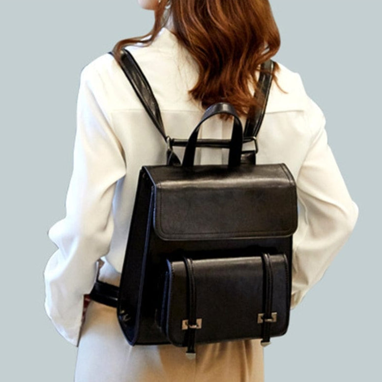Sac à dos en cuir marron pour femme, élégant et polyvalent, idéal pour usage quotidien ou voyage