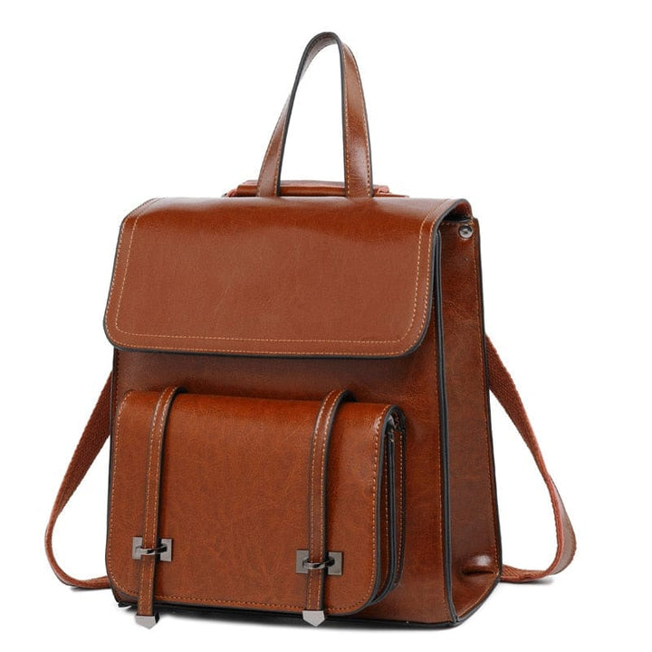 Gros plan d'un sac à dos en cuir de haute qualité, texture lisse et coutures fines, sac à dos chic