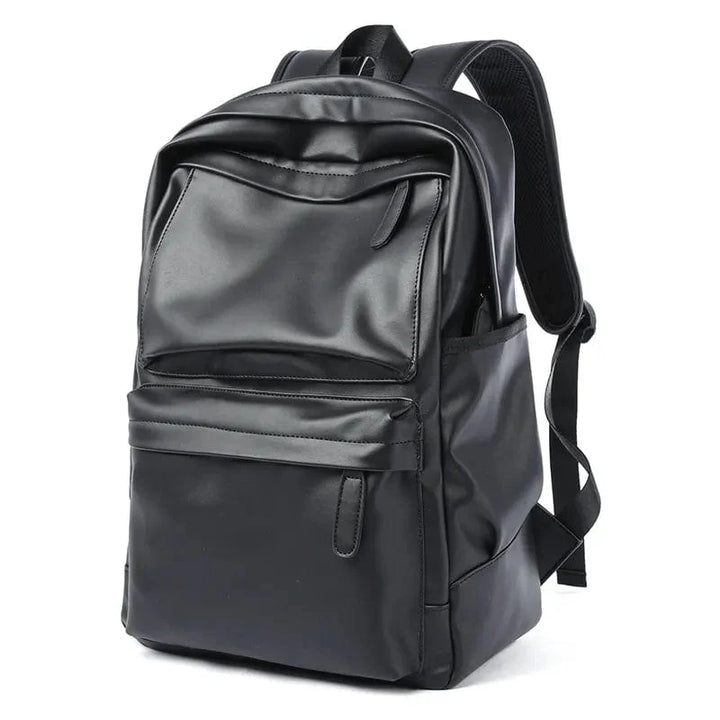 Sac à dos en cuir noir imperméable pour homme, style luxe ville, avec compartiment ordinateur.