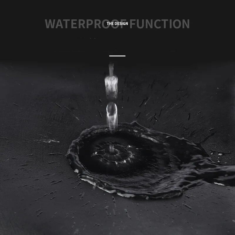 Détail du sac à dos en cuir pour homme, avec fermeture éclair étanche, pour usage quotidien ou voyage.