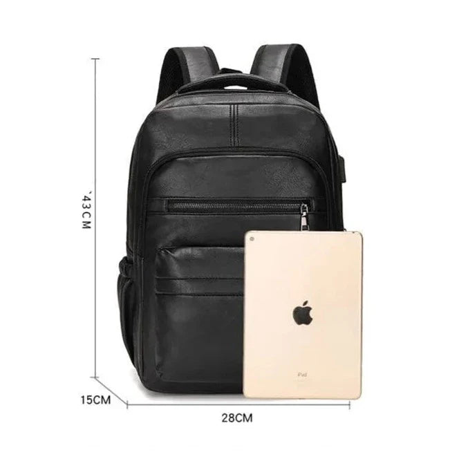 Sac à dos urbain en cuir vegan marron, design épuré, pour homme moderne et actifs.