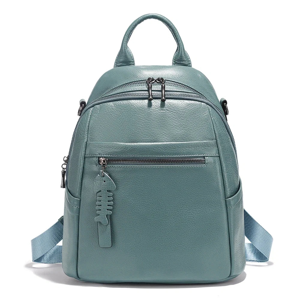 Sac à dos femme en cuir noir élégant, parfait pour le quotidien et les voyages. Accessoire mode chic.