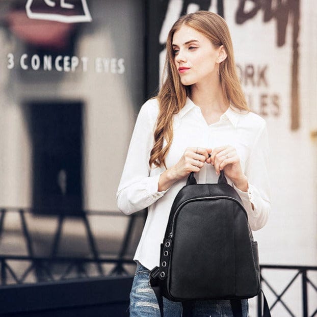 Sac à dos en cuir véritable, mode femme, couleur noire, accessoire polyvalent et chic