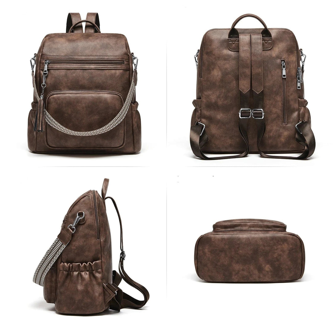 Portrait d'une femme portant un sac à dos en cuir vegan gris, look décontracté et élégant