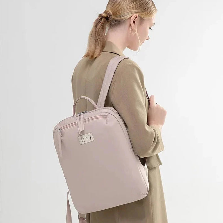 Sac à dos élégant femme, idéal pour PC 14 pouces, en nylon durable, parfait pour un usage quotidien/voyage.