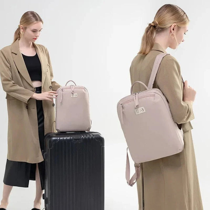 Sac à dos femme fonctionnel, pour ordinateur 14 pouces, style minimaliste, résistant à l'eau, très pratique.