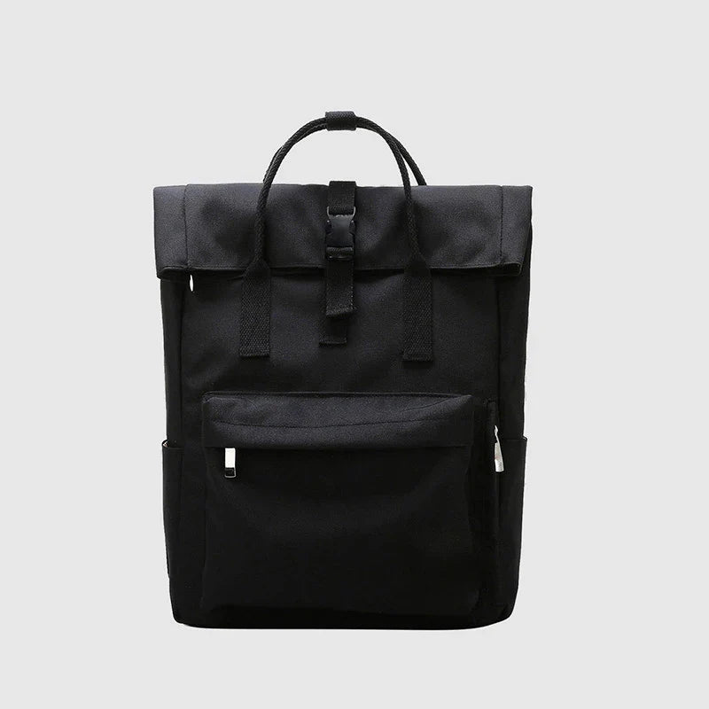 Design ergonomique du sac à dos femme en toile claire, pour un confort optimal tout le jour.