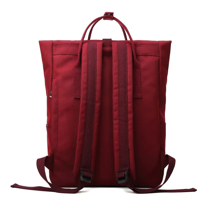 Sac à dos femme en toile robuste, couleur claire, design moderne et élégant.