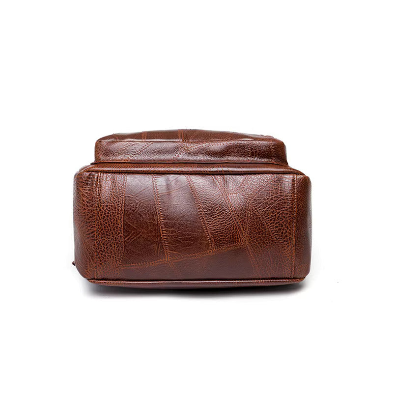 Sac à dos femme noir, design épuré, très sécurisé, pour une utilisation quotidienne ou en voyage.