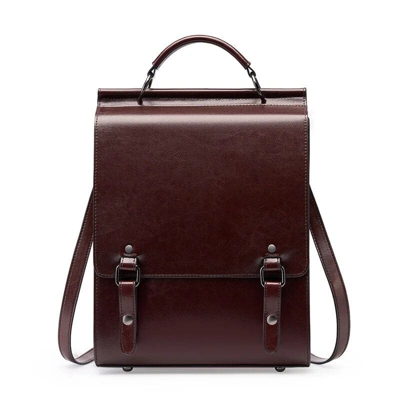 Modèle portant le sac à dos Lizeth en cuir, soulignant son allure chic et confortable