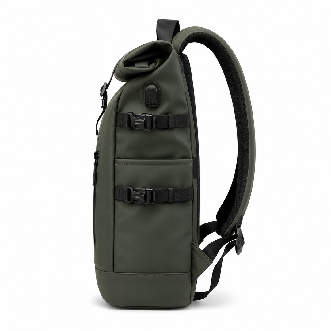 Sac de voyage roll-top gris avec port USB intégré, parfait pour les escapades et randonnées.