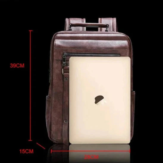 Vue de face d'un sac à dos en cuir fendu noir, accessoire mode polyvalent et durable.