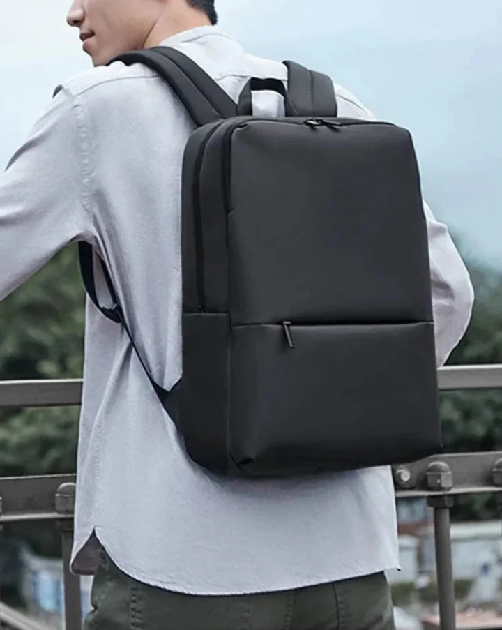 Sac à dos de voyage noir en polyester pour ordinateurs portables 15.6 pouces, confort et sécurité