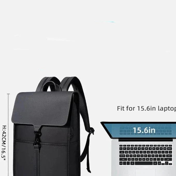 Détail des fermetures éclair robustes et des boucles ajustables sur un sac à dos unisexe pour ordinateur, randonnée ou voyage.