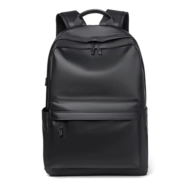 Sac à dos voyage homme, compact et léger, avec compartiment sécurisé pour ordinateur, noir mat, durable.