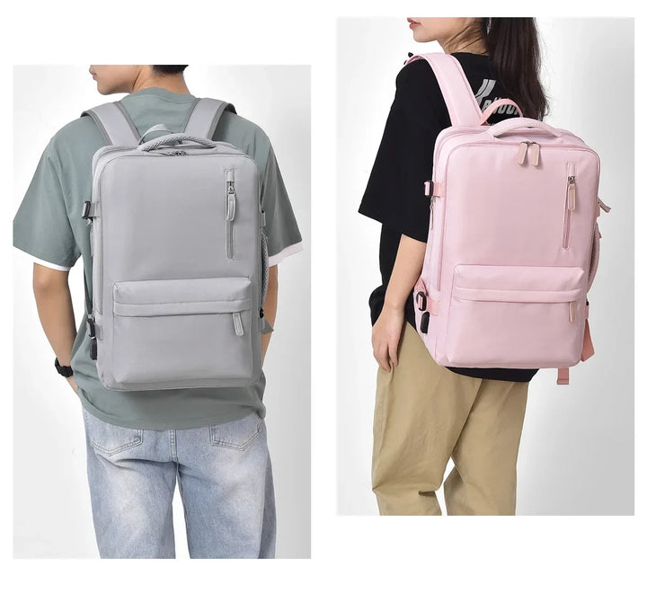 Intérieur bien organisé du sac à dos voyage femme extensible, bagage cabine optimisé.