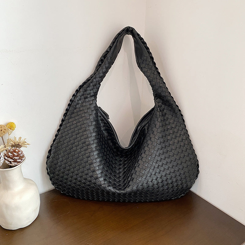 "Sac épaule souple tressé grand format, similicuir élégant pour femmes, coloré et spacieux avec poignée confortable."