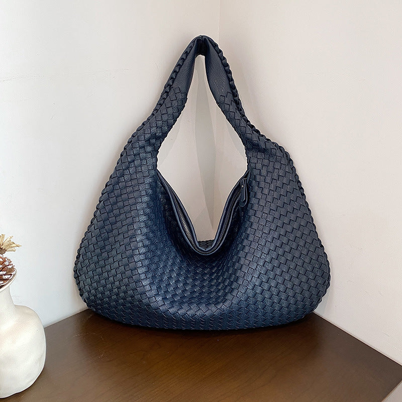 "Sac épaule souple tressé grand format, similicuir élégant pour femmes, coloré et spacieux avec poignée confortable."