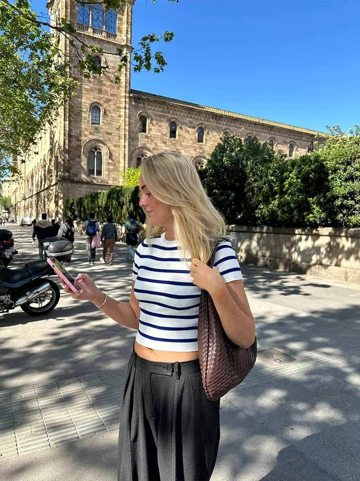 "Sac épaule souple tressé grand format, similicuir élégant pour femmes, coloré et spacieux avec poignée confortable."