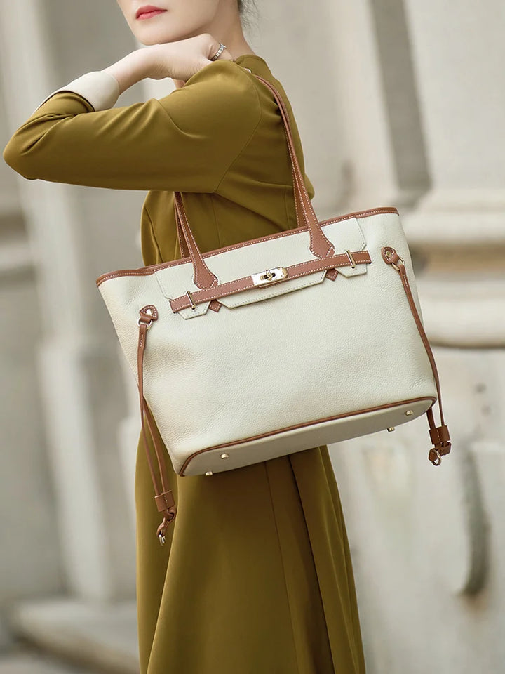 Sac cabas Amalfi ouvert, révélant son espace généreux pour tous vos essentiels quotidiens.