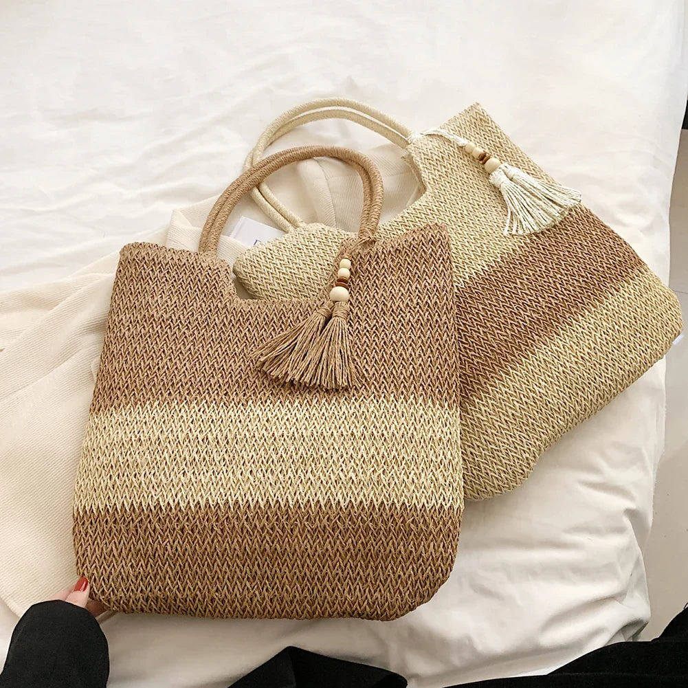Sac fourre-tout en paille tressée pour femme, style cabas chic, idéal été et plage.