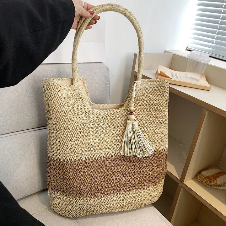 Grand sac en paille naturelle pour femme, polyvalent, parfait pour la mode estivale.