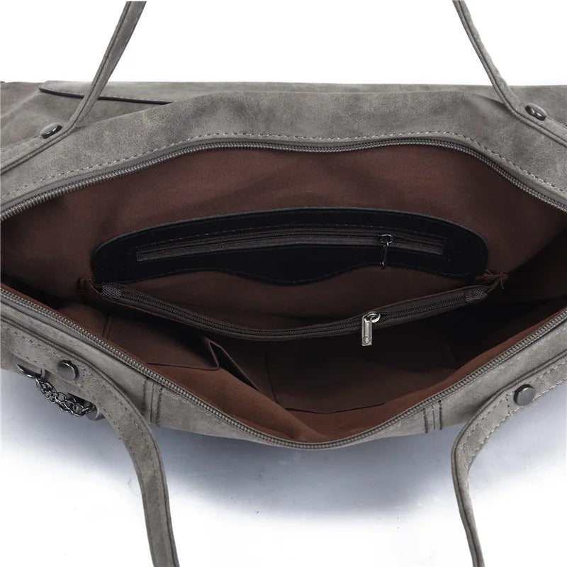 Sac d'épaule femme confortable, bandoulière ajustable. Fourre-tout spacieux pour cours et rentrée.