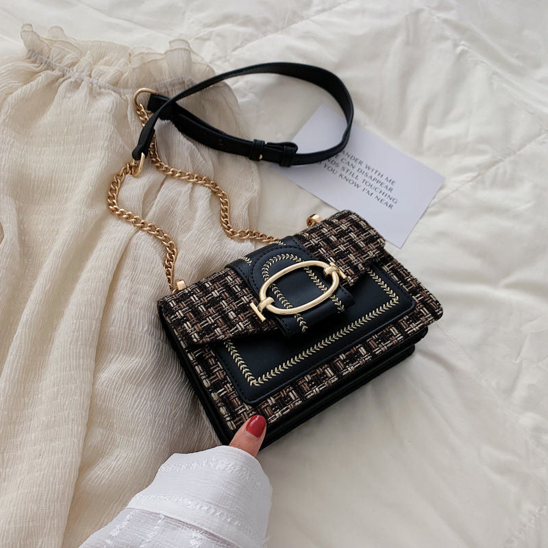 Sac à main bandoulière Caroline, rabat, design féminin et pratique, idéal pour tous les jours