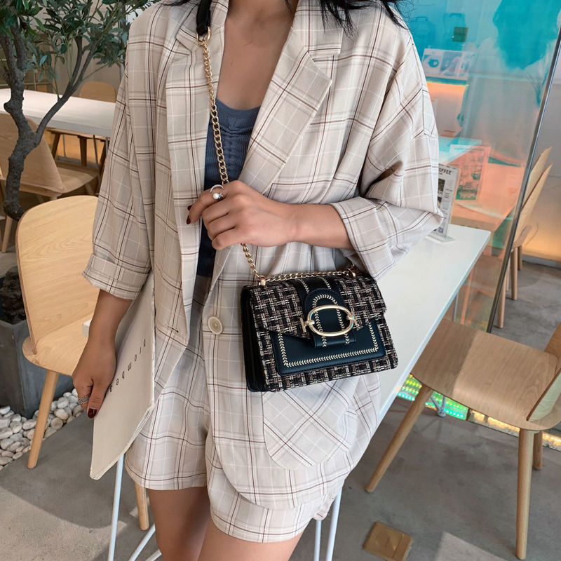 Sac à main Caroline marron, bandoulière amovible, accessoire polyvalent pour look décontracté ou habillé