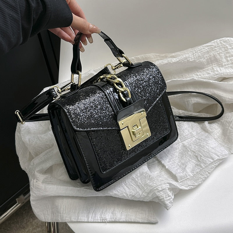 Sac bandoulière pailleté pour femmes, sac mode et tendance en cuir PU, accessoire parfait pour la soirée.