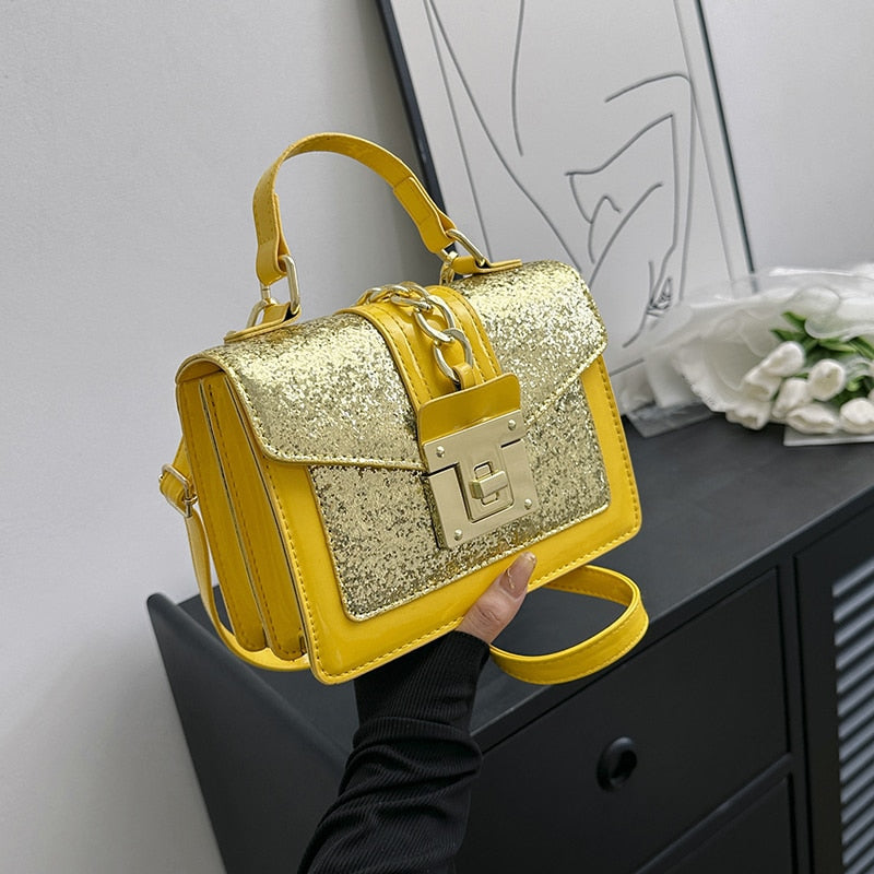 Accessoire mode: sac à main carré en cuir PU noir à paillettes, sac bandoulière pour femme élégante.