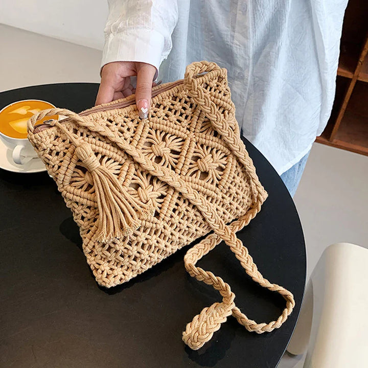 Petit sac bandoulière femme en coton, style bohème et léger, idéal pour l'épaule.